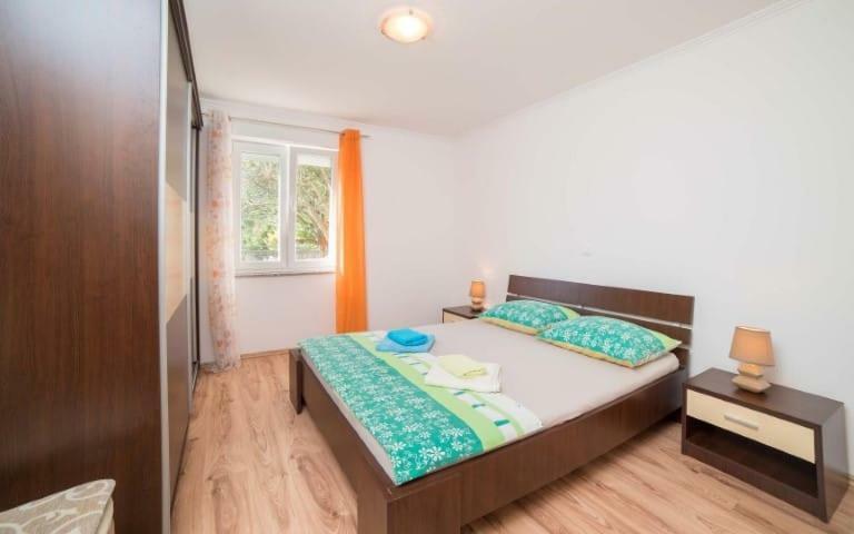 Apartmani Slavica Rab Town Exterior photo