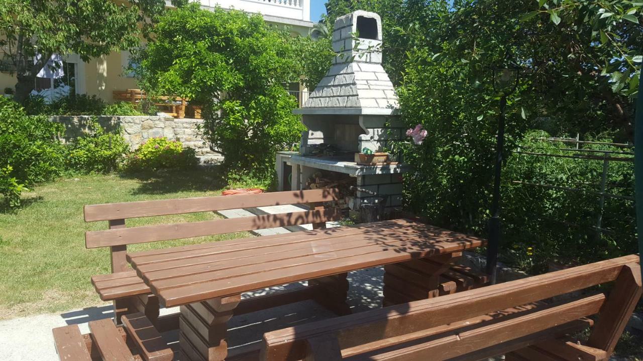 Apartmani Slavica Rab Town Exterior photo