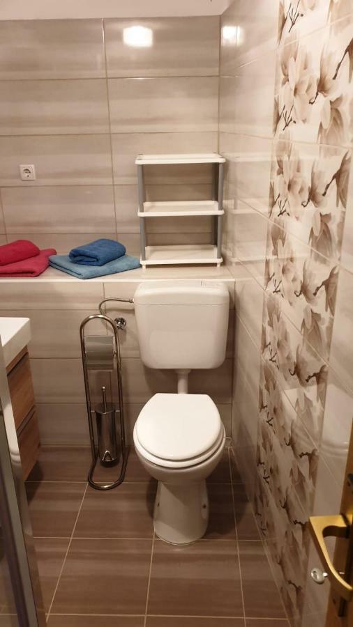 Apartmani Slavica Rab Town Exterior photo