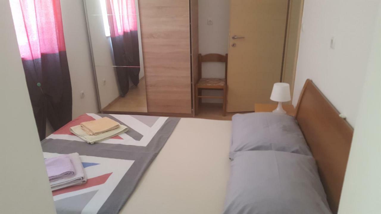Apartmani Slavica Rab Town Exterior photo
